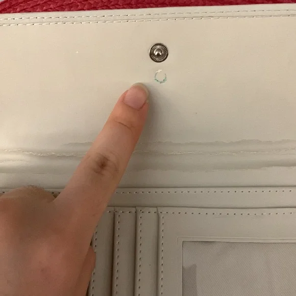 Off-White / Light Beige Genuine Leather Wallet - Picture 8 of 14